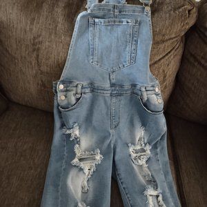 Ripped short overalls